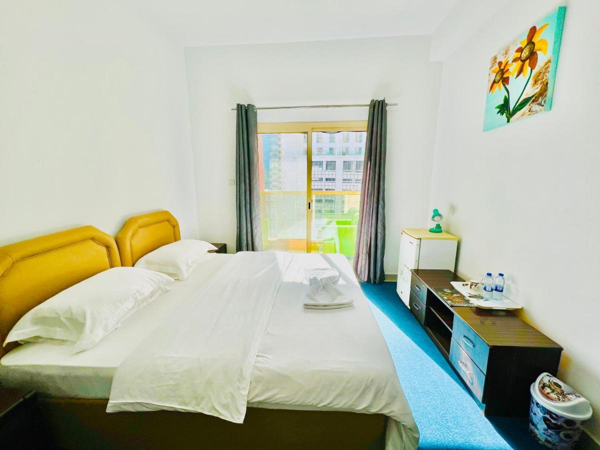 Private Room In 2Br Apartment Dubai Exterior foto