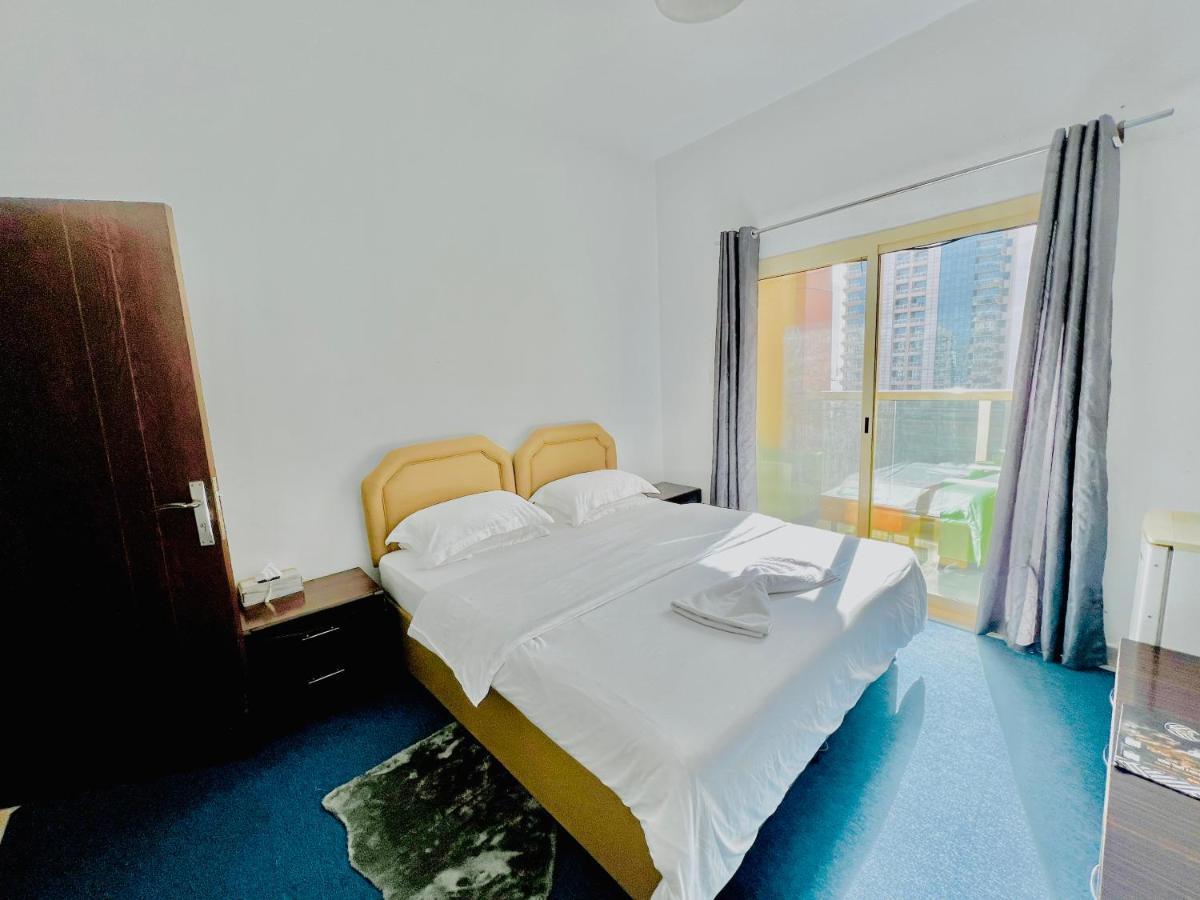 Private Room In 2Br Apartment Dubai Exterior foto