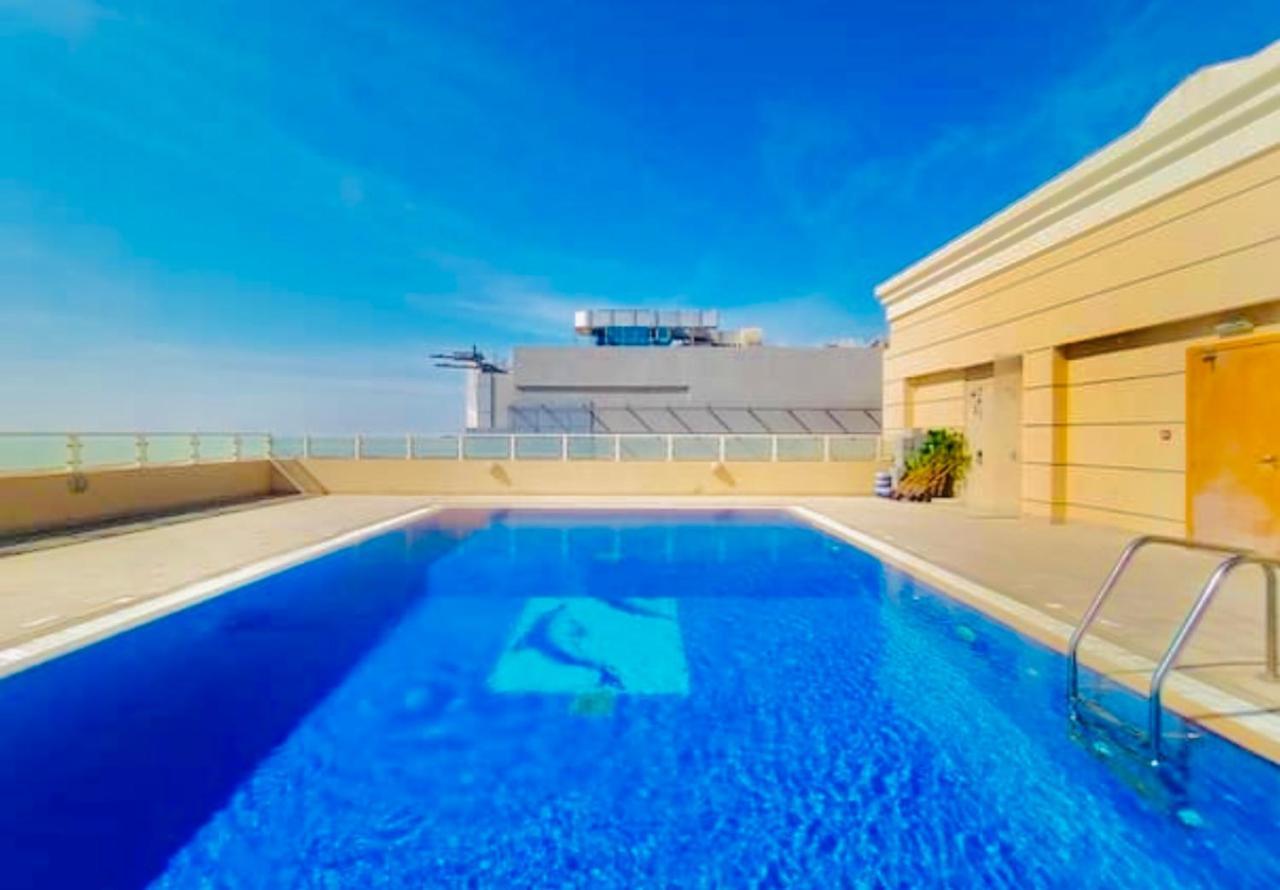 Private Room In 2Br Apartment Dubai Exterior foto